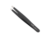 Sculpt & Refine Precision Tweezers in the Plume Browmaxxing Bundle